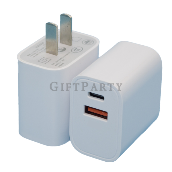 快充插頭推薦 / Fast Charging Adapter PD快充組合 / PD Charger Set 30W USB-C充電器 / 30W USB-C Charger 旅行充電器推薦 /