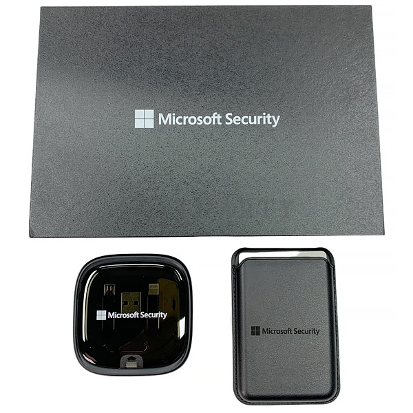 tech gift set, cable kit wallet, MagSafe corporate gift, custom logo accessories, executive promo gi